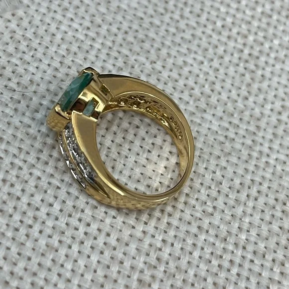 Vintage 925 Gold Overlay Sterling Silver Green Gemstone Ring, Size 4.75 - Picture 10 of 17